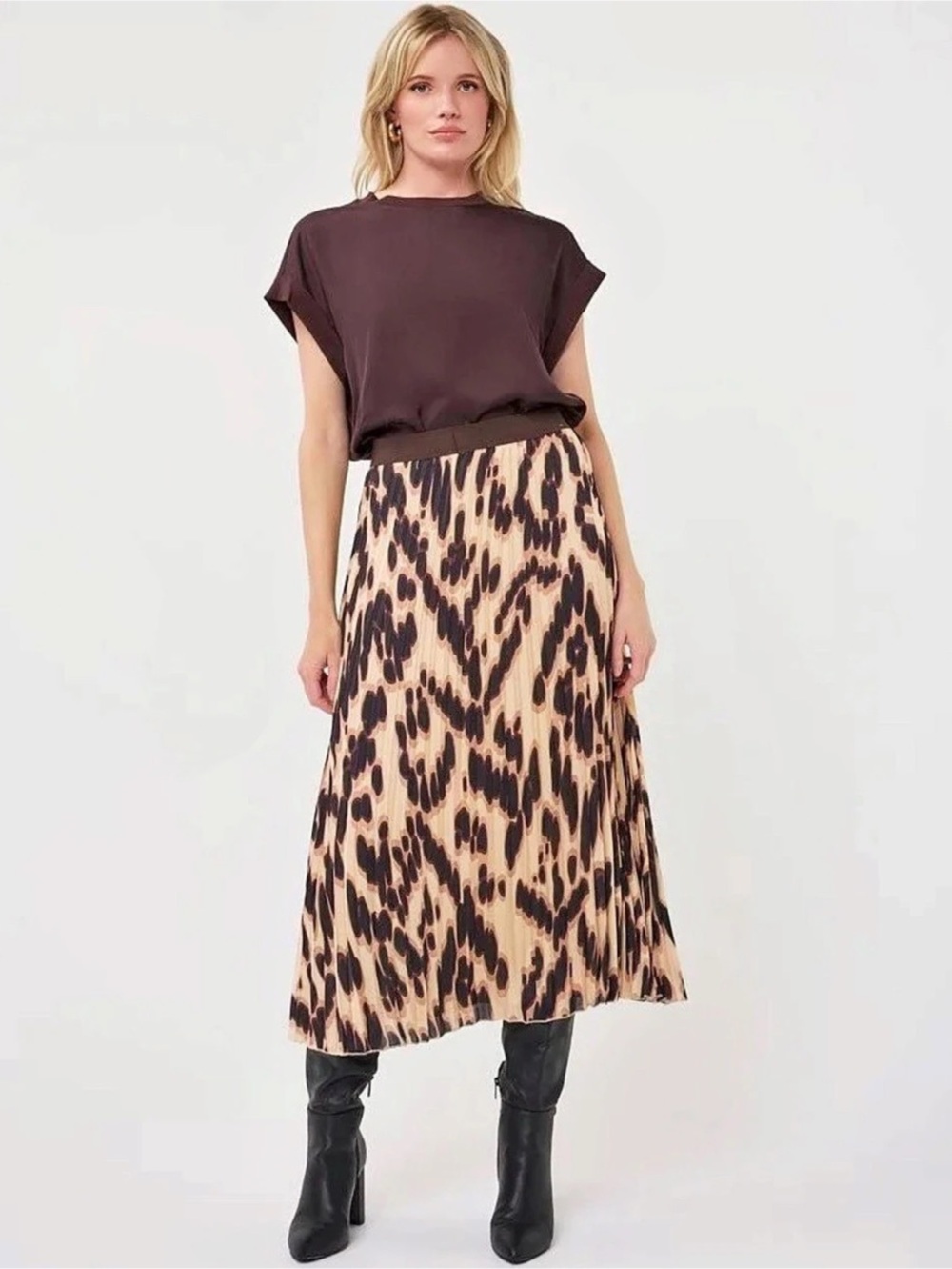 NWT Esqualo Leopard Print Midi Pleated Skirt- size 6